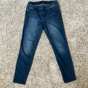 1822 Denim size 8 skinny jeans B-2